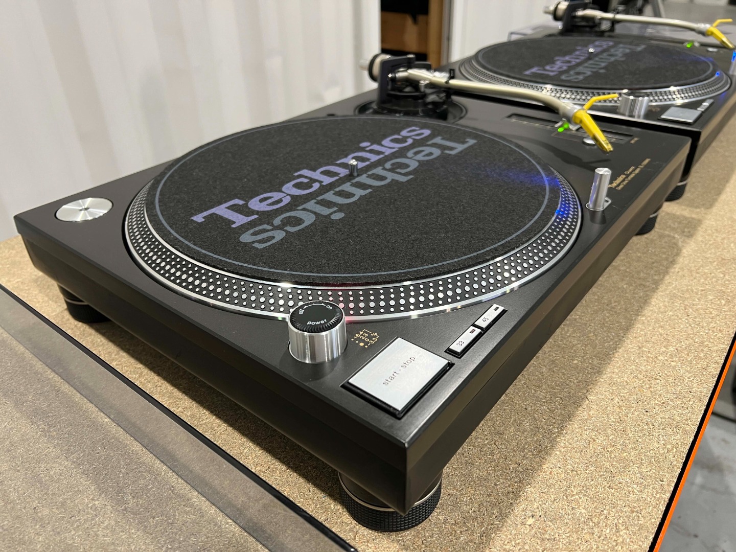 2x Technics SL-1200MK6 from private collection | 3950 EUR